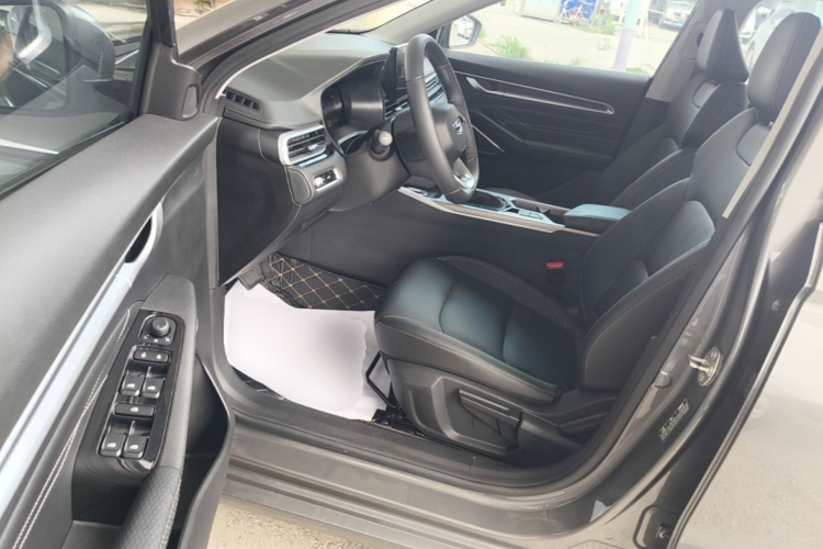 GEELY Emgrand 2021 #16 GEELY Emgrand 2021 car image #16