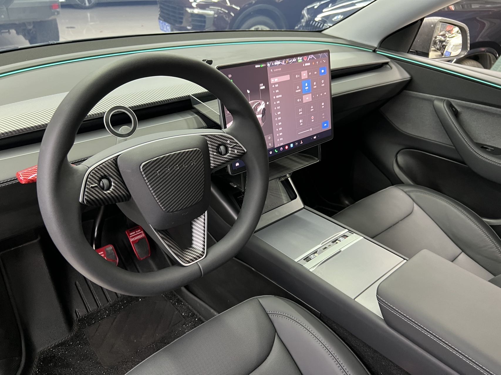 Tesla Model Y 2025 #9 Tesla Model Y 2025 car image #9