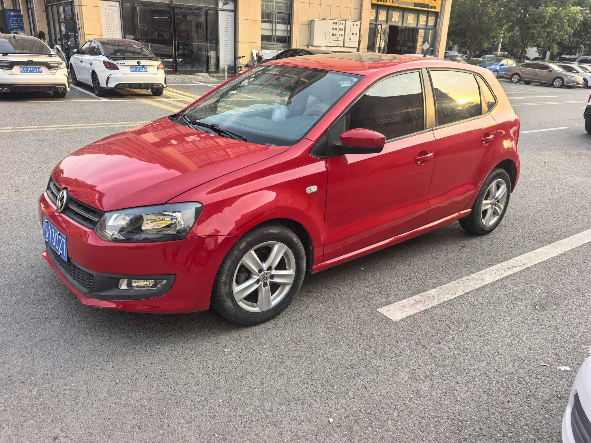 Volkswagen Polo 2012 Volkswagen Polo 2012 car image
