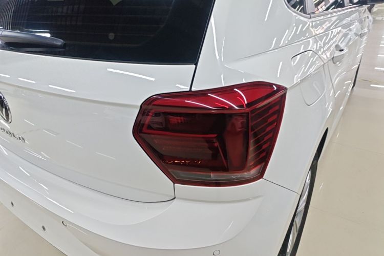 Volkswagen Polo 2022 car image #8