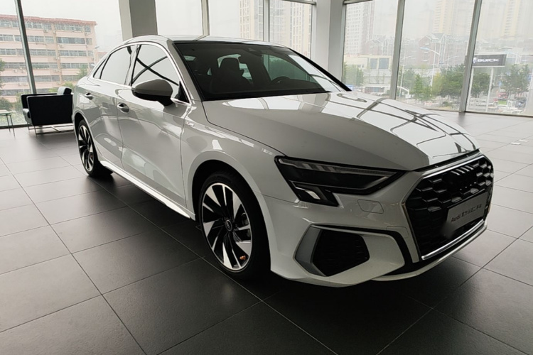 Audi A3 2024 car image #4