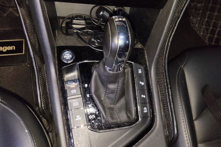 Volkswagen Tharu 2018 car image #18