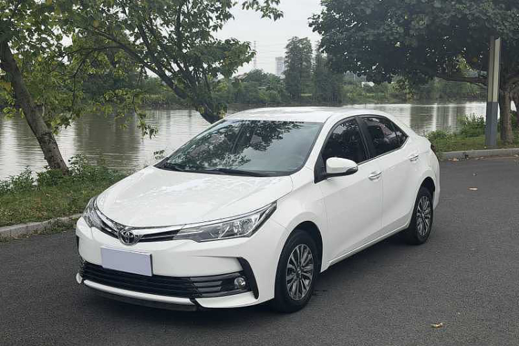 Toyota Corolla 2018 #2 Toyota Corolla 2018 car image #2