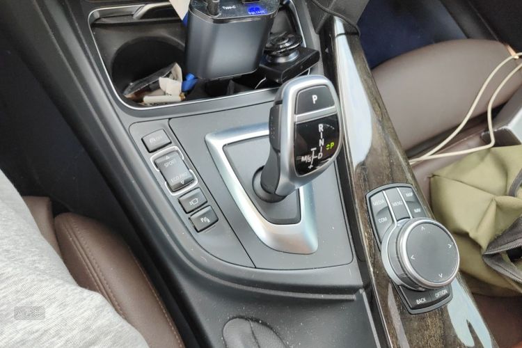 BMW 3 Series 2019 #16 BMW 3 Series 2019 car image #16