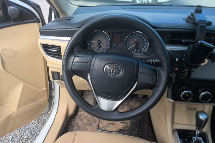 Toyota Corolla 2015 #11 Toyota Corolla 2015 car image #11