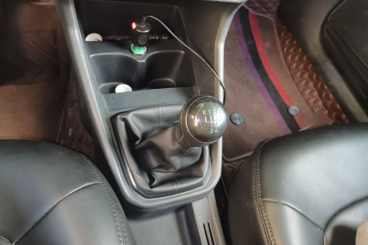 Volkswagen Santana 2017 car image #18
