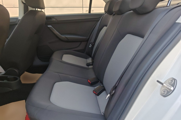 Skoda Rapid 2018 #17 Skoda Rapid 2018 car image #17