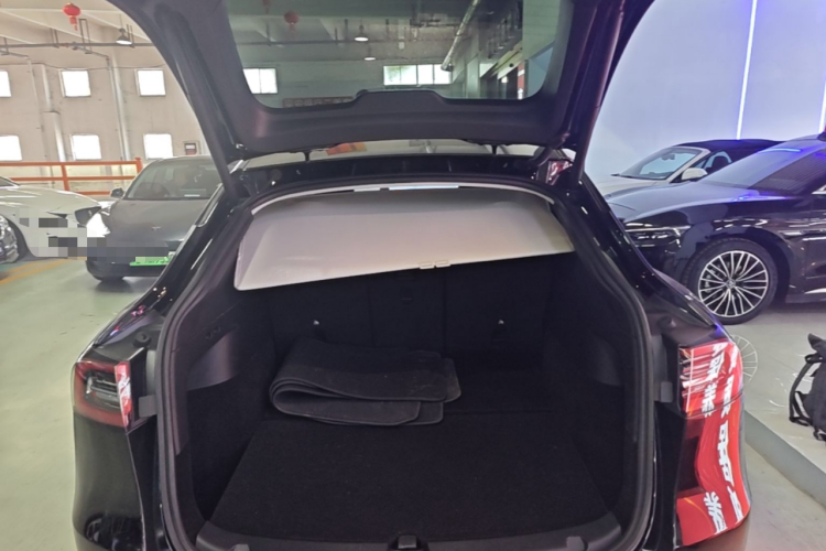 Tesla Model Y 2022 #19 Tesla Model Y 2022 car image #19