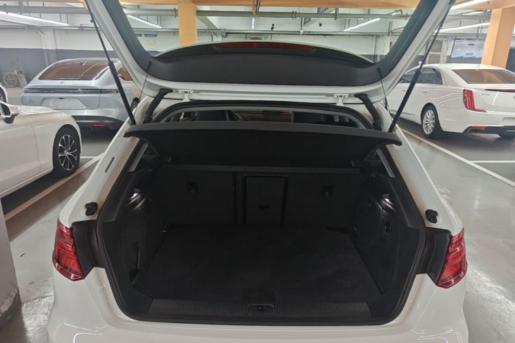 Audi A3 2018 car image #19
