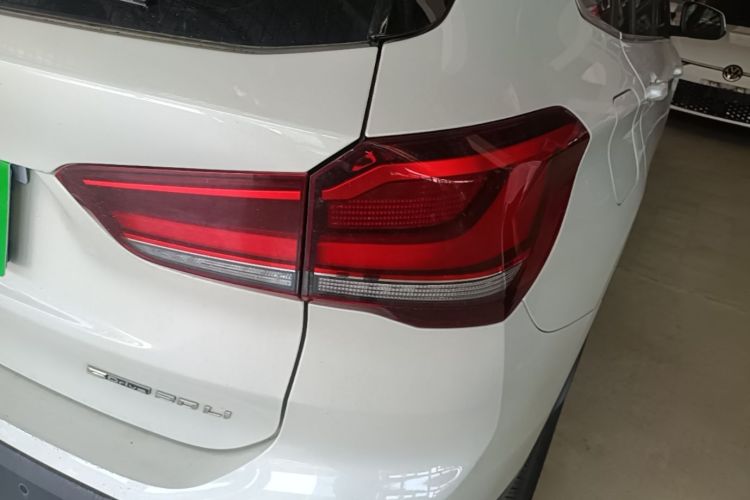 BMW X1 2020 car image #8