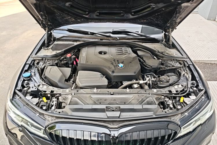 BMW 3 Series 2022 #20 BMW 3 Series 2022 car image #20