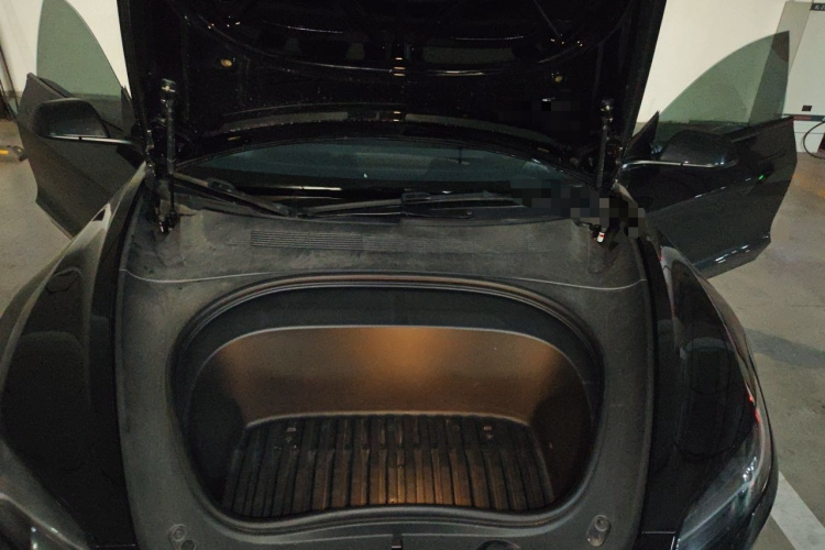 Tesla Model 3 2023 car image #18