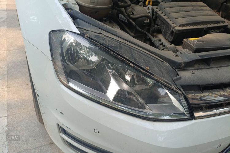 Volkswagen Golf 2017 car image #8