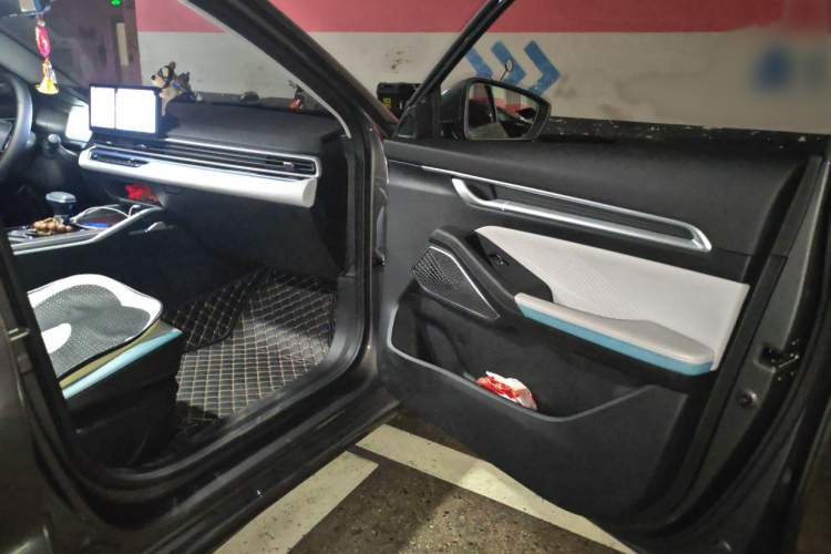 GEELY Emgrand 2023 car image #27