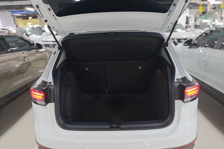 Volkswagen Tharu 2025 car image #19