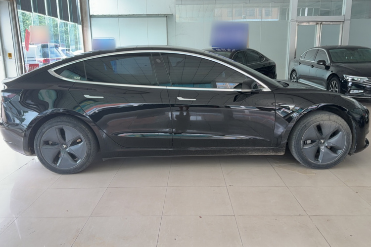 Tesla Model 3 2020 #5 Tesla Model 3 2020 صورة سيارة #5