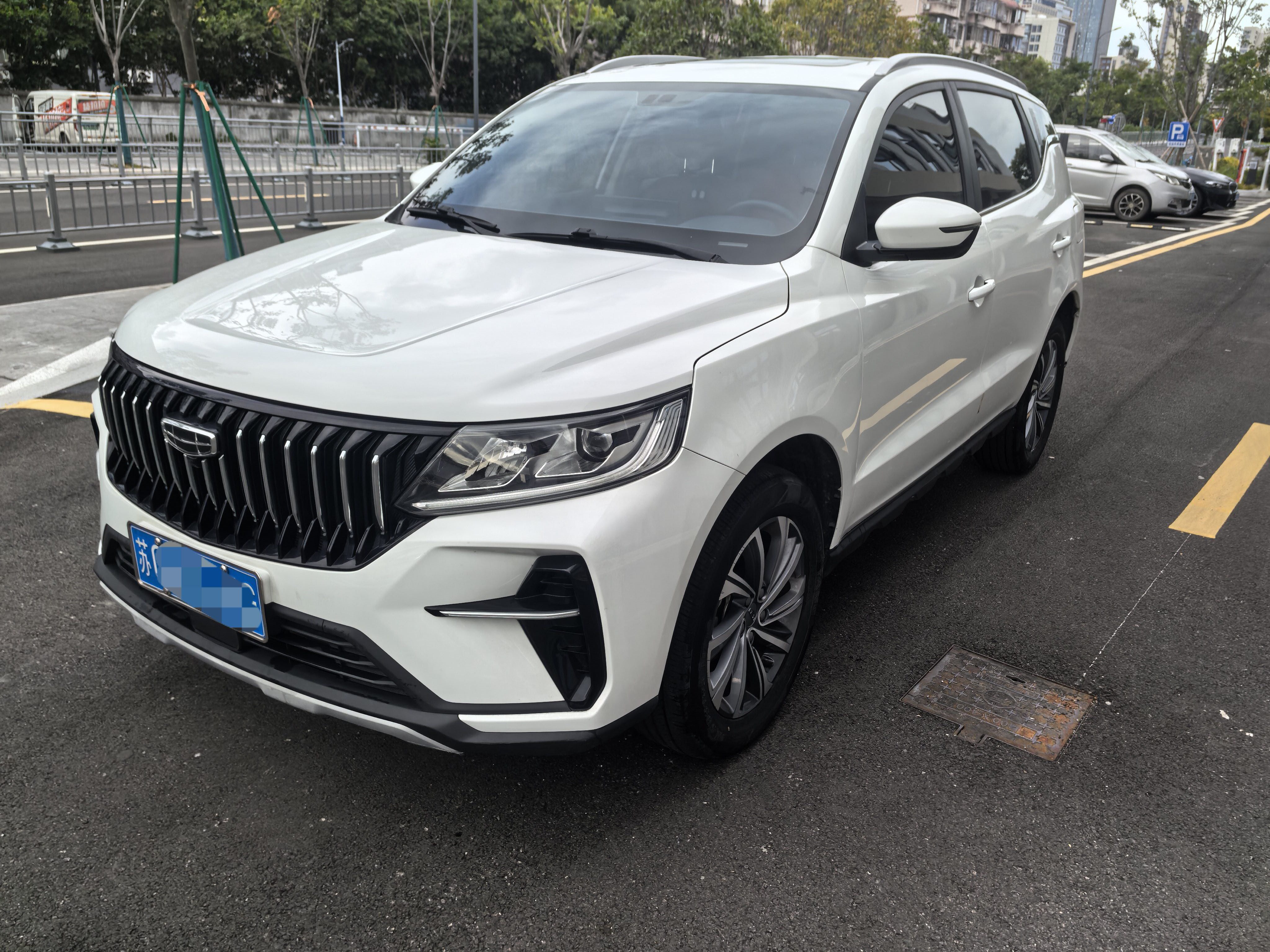 GEELY Vision X6 2024 car image 