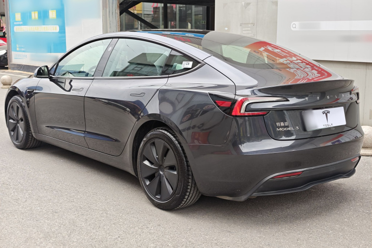 Tesla Model 3 2024 #8 Tesla Model 3 2024 car image #8