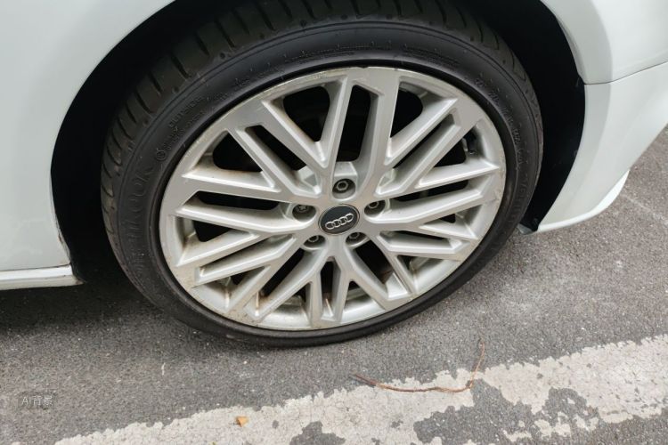 Audi A3 2017 car image #9