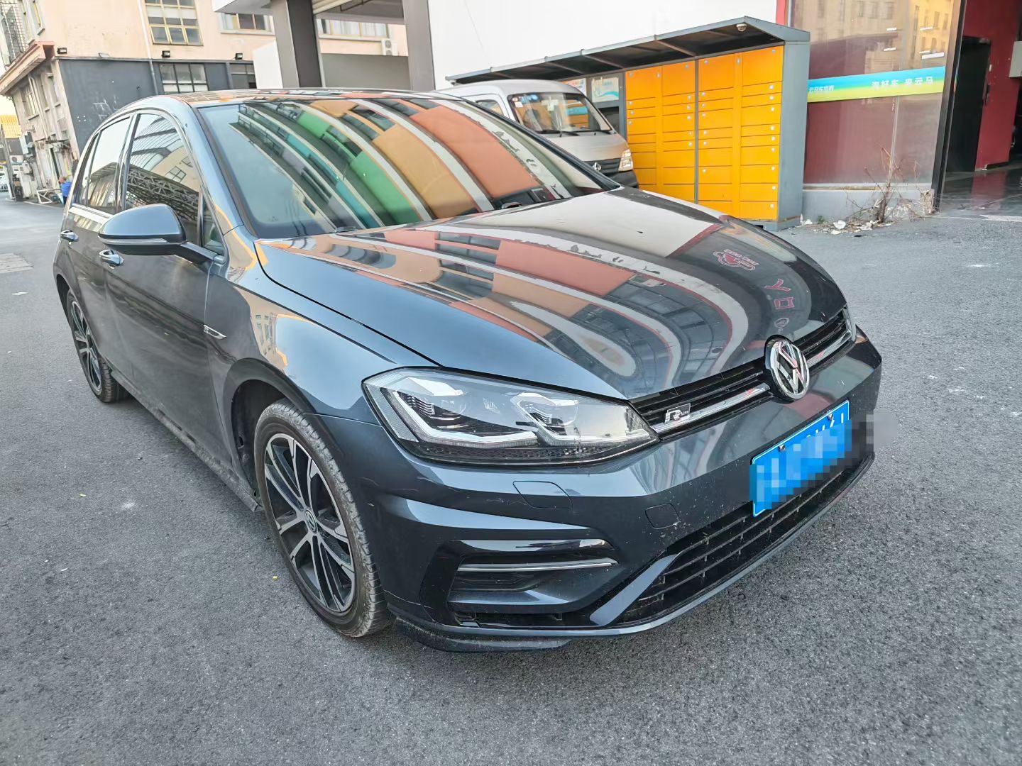 Volkswagen Golf 2020 car image #3