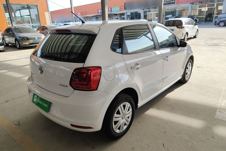 Volkswagen Polo 2016 car image #7
