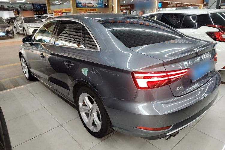 Audi A3 2019 immagine di auto #5