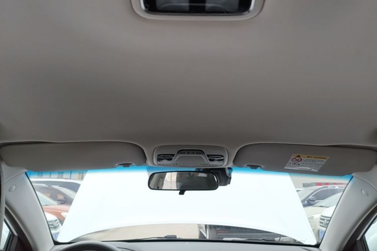 GEELY Emgrand 2019 #17 GEELY Emgrand 2019 car image #17