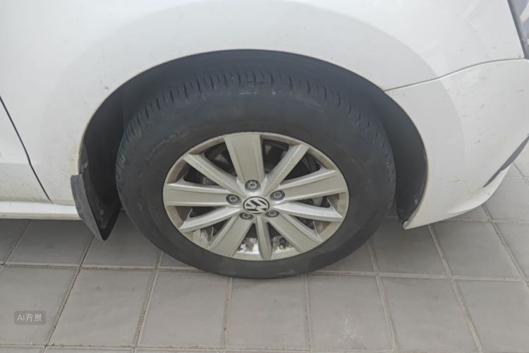 Volkswagen Polo 2018 car image #9