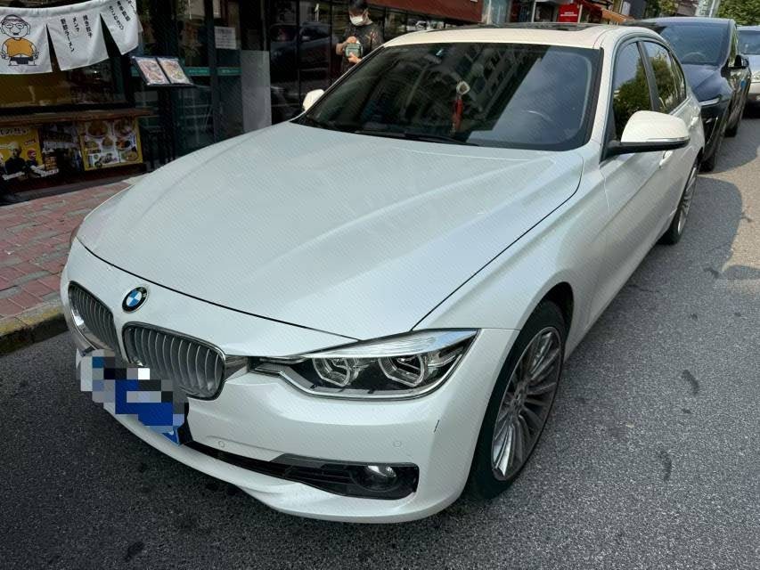 BMW 3 Series 2018 car image 