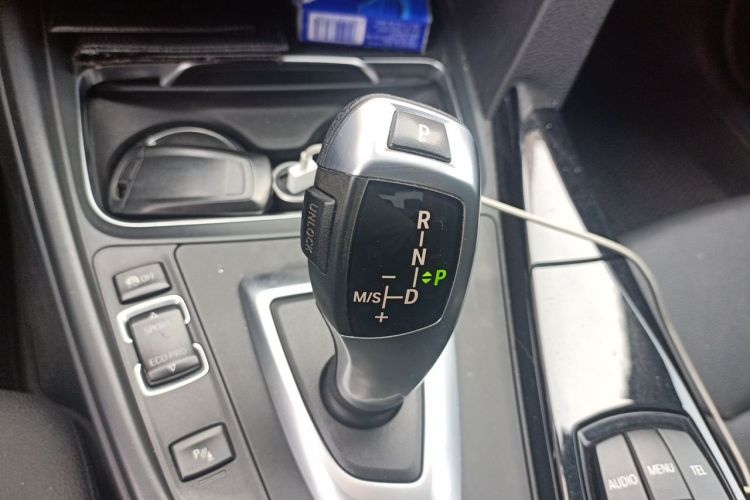 BMW 3 Series 2017 #18 BMW 3 Series 2017 car image #18