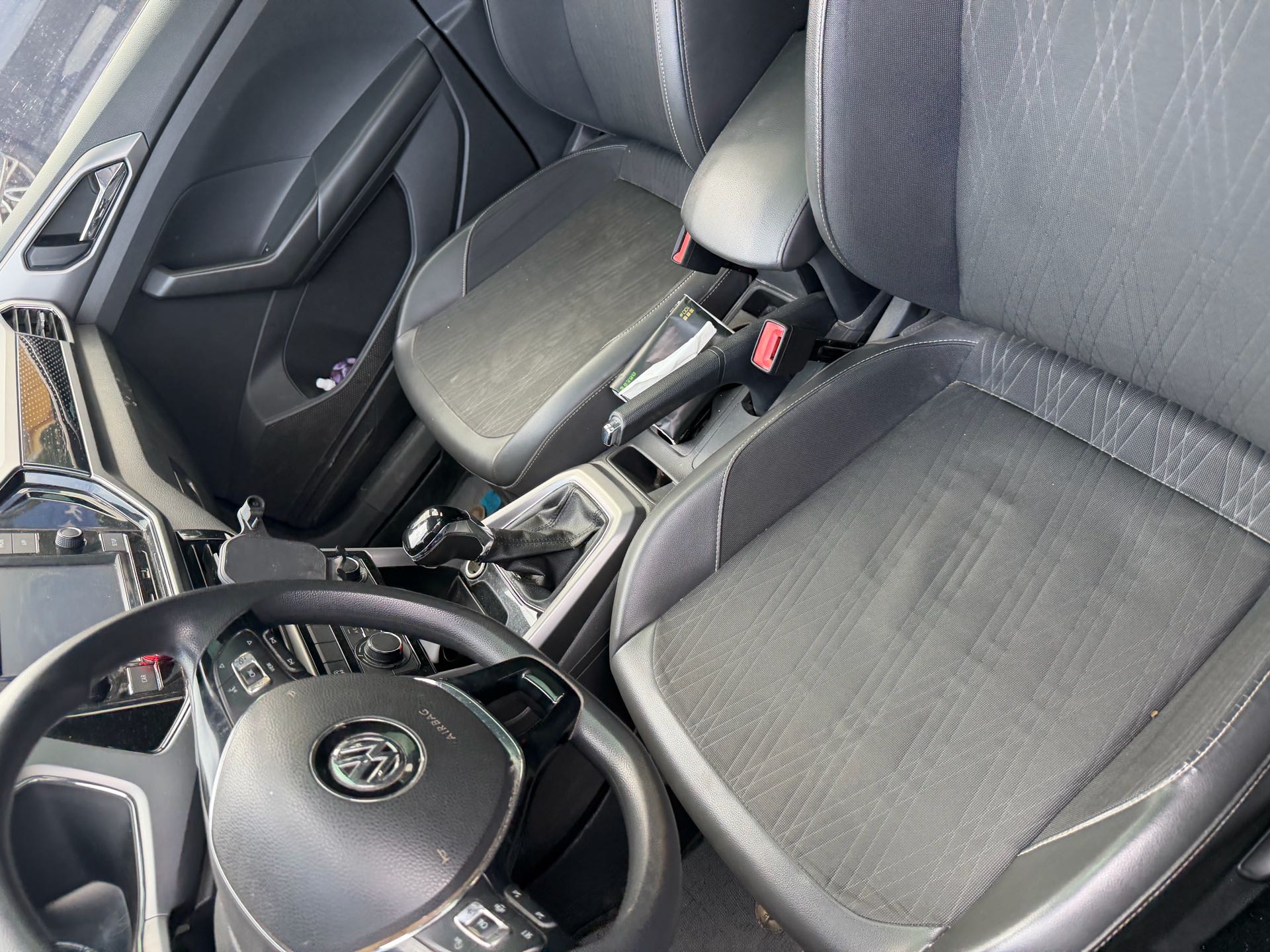 Volkswagen T-Cross 2019 car image #2