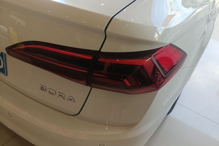 Volkswagen Bora 2022 car image #8