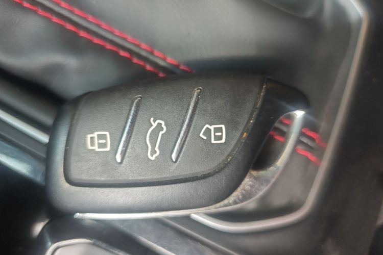 MG 5 2024 imagen de coche #9