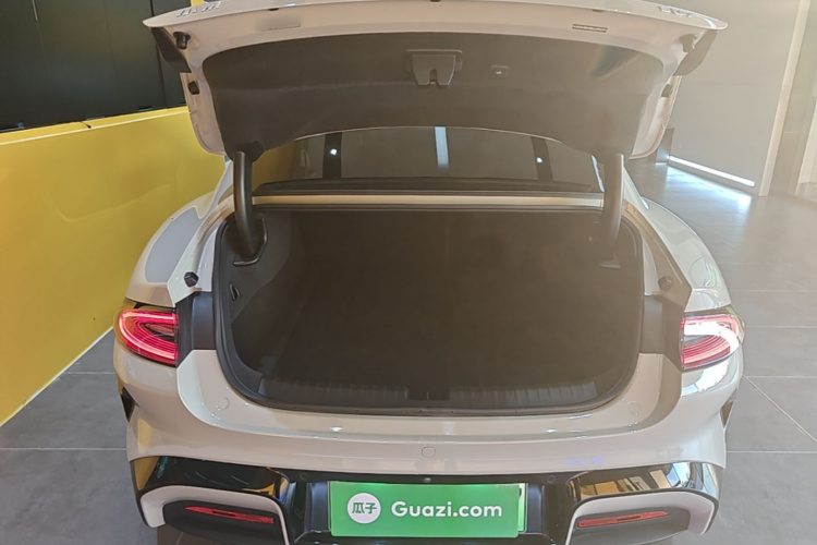 MI SU7 2025 car image #19