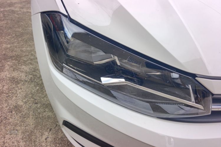 Volkswagen Polo 2020 car image #8
