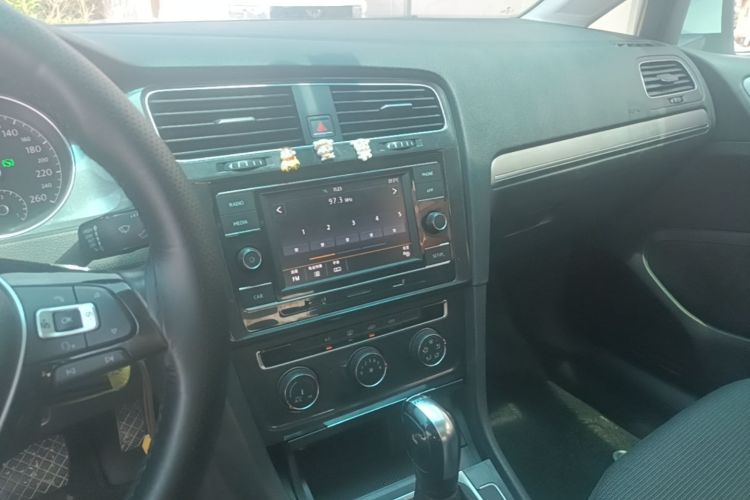 Volkswagen Golf 2018 #13 Volkswagen Golf 2018 car image #13