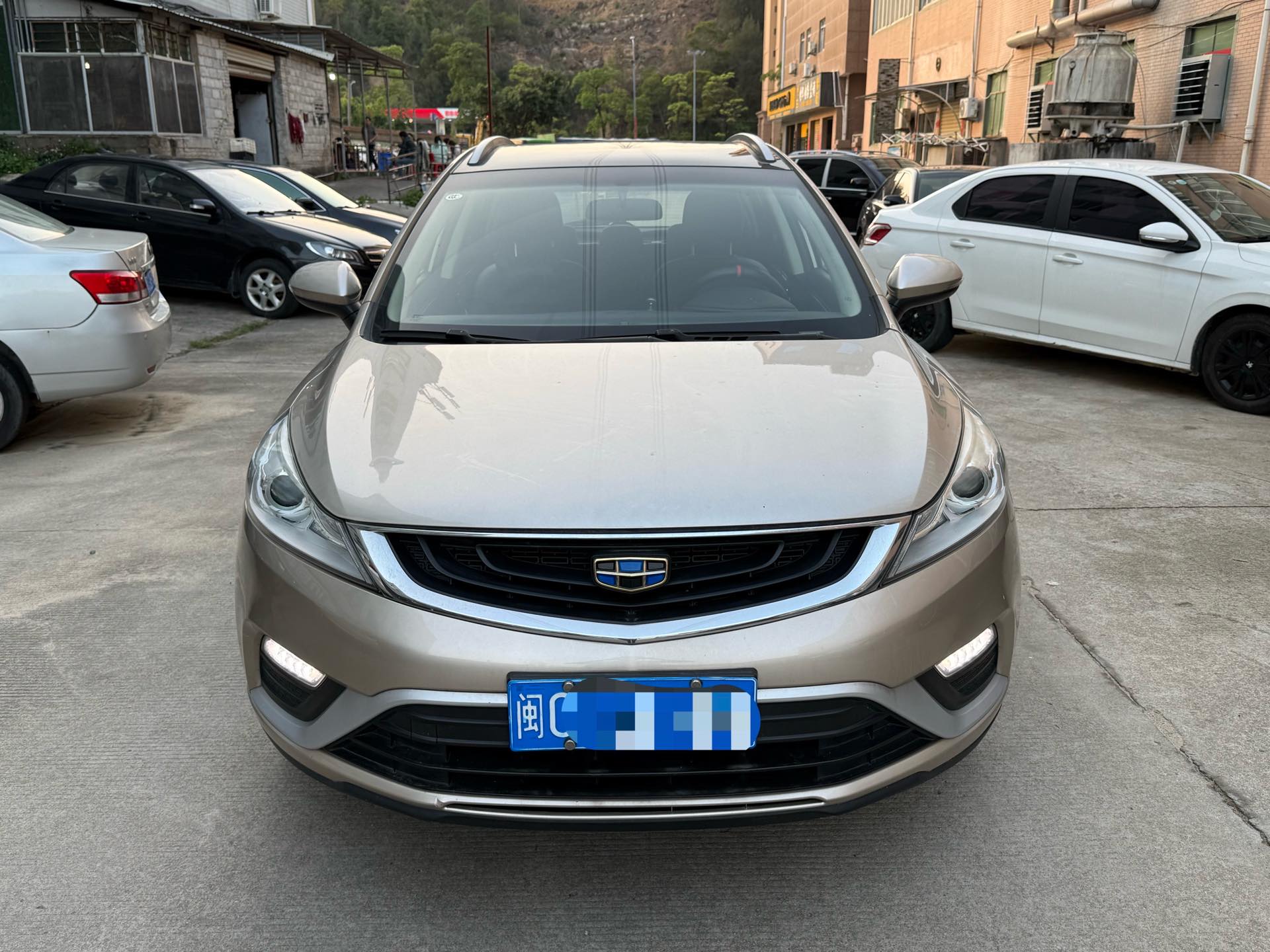 GEELY Emgrand GS 2018 car image #2