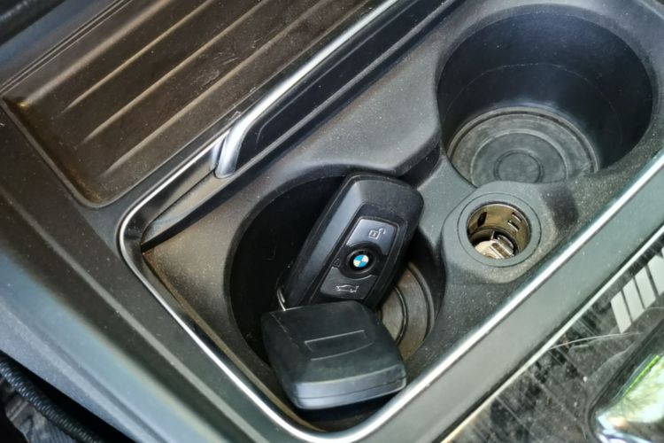 BMW 3 Series 2018 #14 BMW 3 Series 2018 car image #14