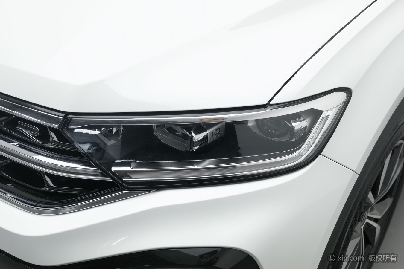 Volkswagen T-Roc 2025 car image #6