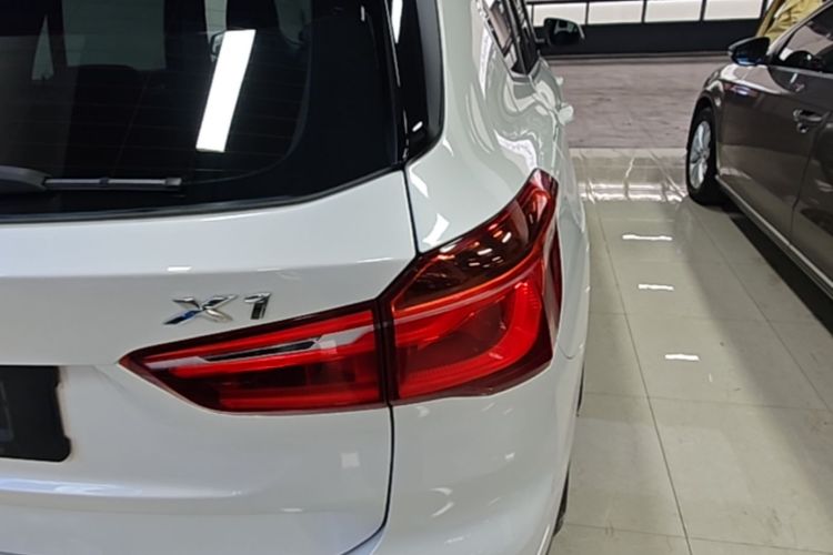BMW X1 2018 car image #8