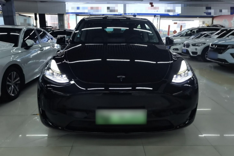 Tesla Model Y 2022 car image #3