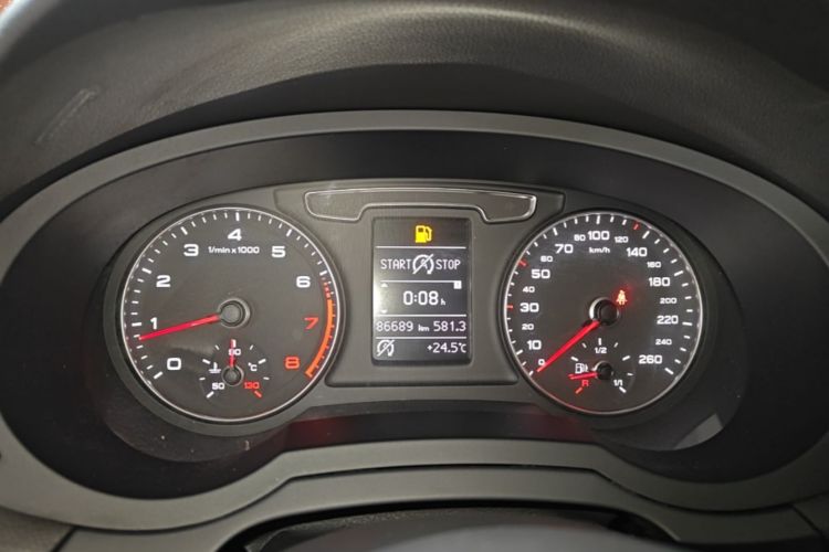 Audi Q3 2018 #12 Audi Q3 2018 car image #12