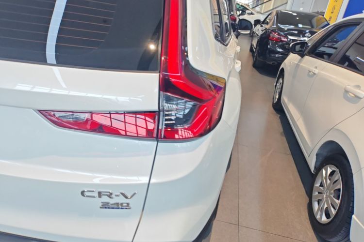 Honda CR-V 2026 #8 Honda CR-V 2026 car image #8