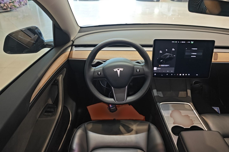 Tesla Model Y 2021 #11 Tesla Model Y 2021 immagine di auto #11