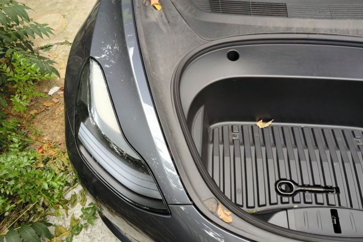 Tesla Model 3 2023 car image #27
