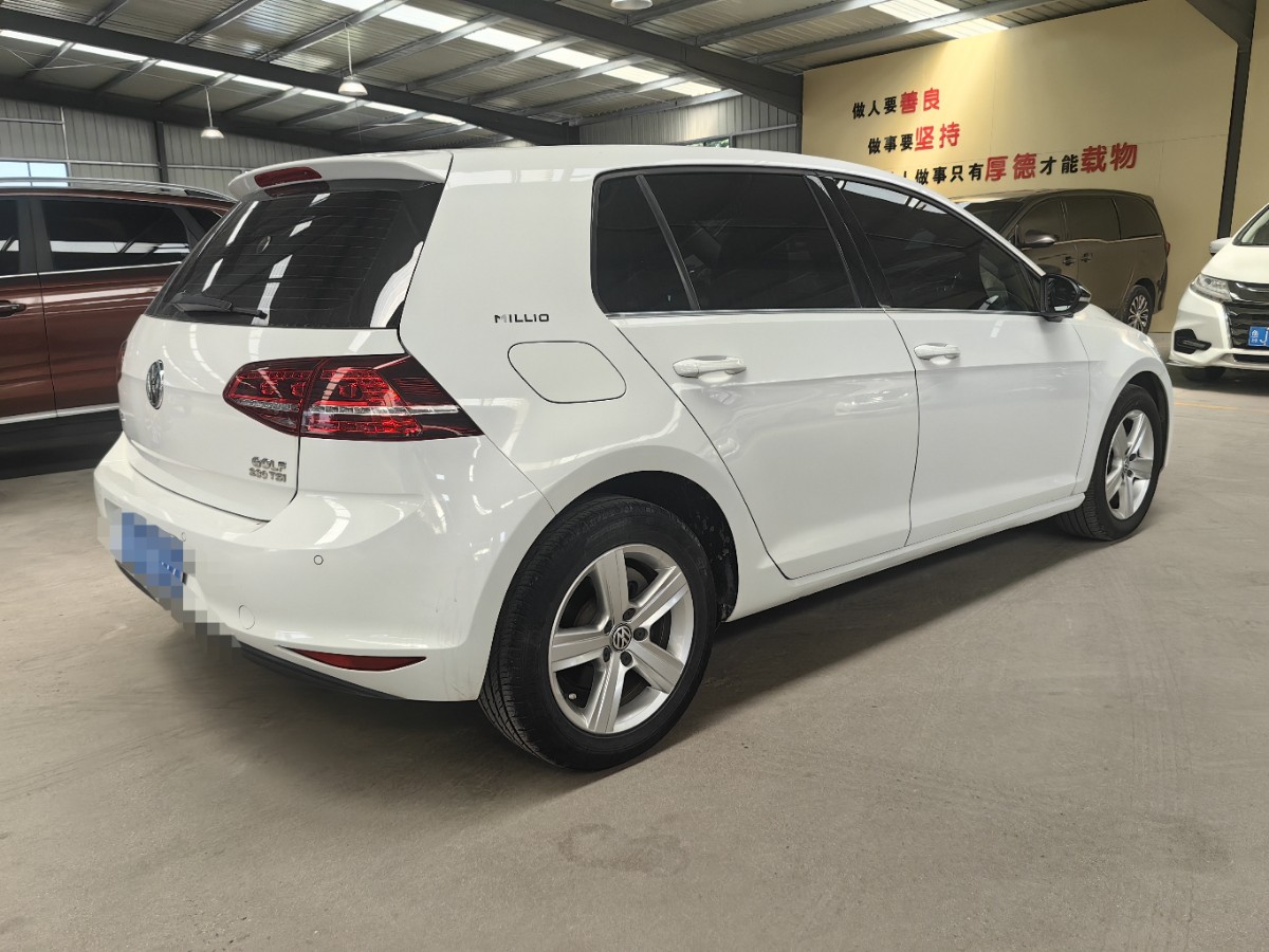 Volkswagen Golf 2017 car image #7