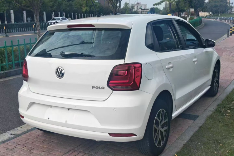 Volkswagen Polo 2017 car image #7