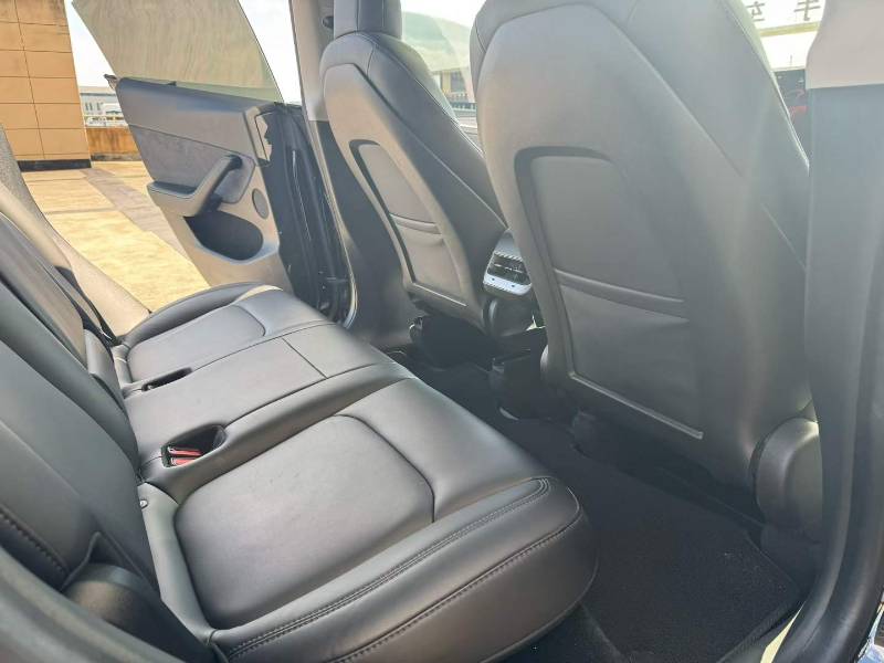 Tesla Model Y 2022 #6 Tesla Model Y 2022 car image #6