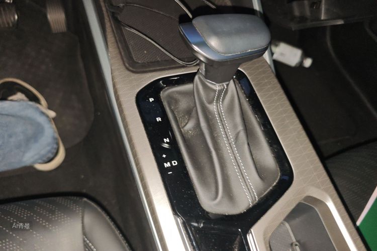 GEELY Emgrand 2024 car image #16
