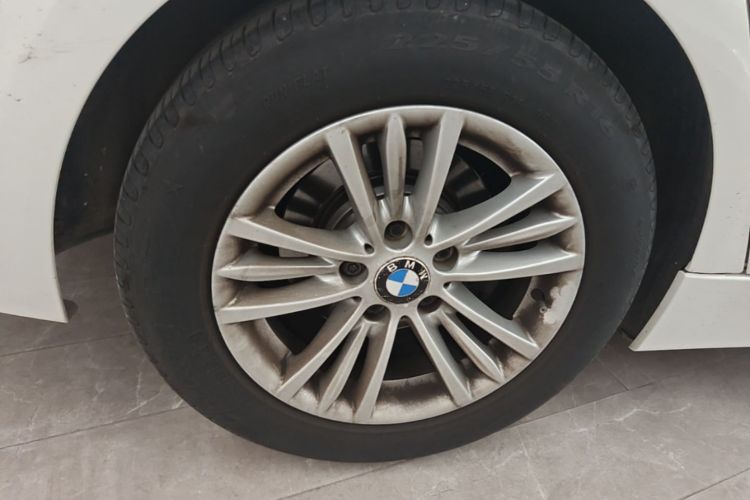 BMW 3 Series 2015 #10 BMW 3 Series 2015 immagine di auto #10